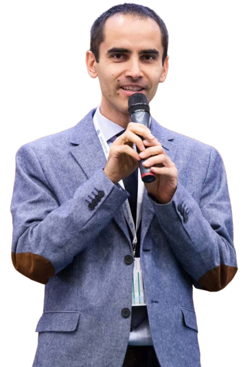 67d46a838057742779681771_Marius-LinkedIn-Profile-Picture-speaking-transparent-background-3